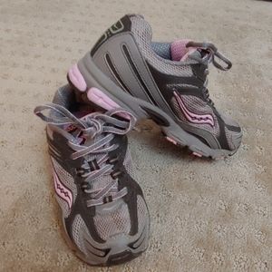 Girls Saucony Endeavor Tennis Shoes